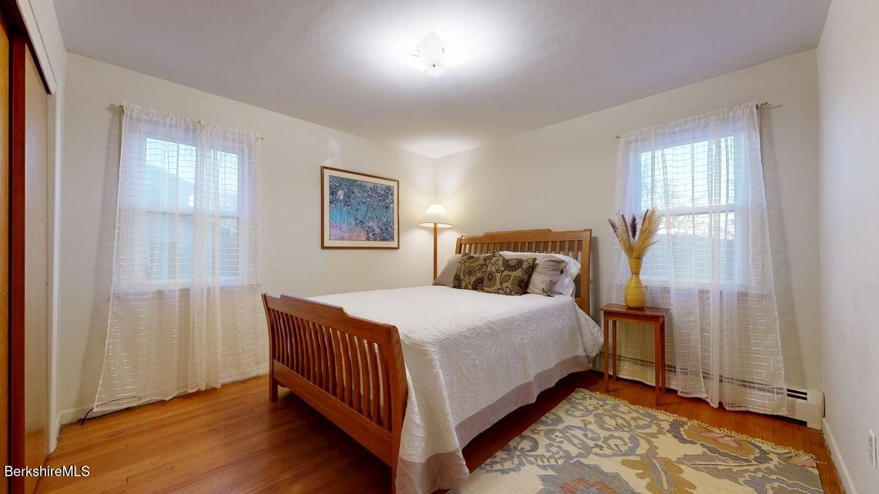 612 East New Lenox Road Pittsfield, MA 01201 - Photo 22 of 43 Pr Bed 1