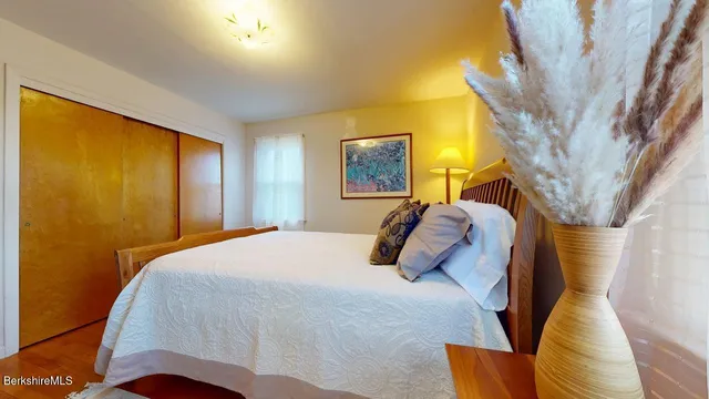 $350,000 | 612 East New Lenox Road, Pittsfield, MA 01201