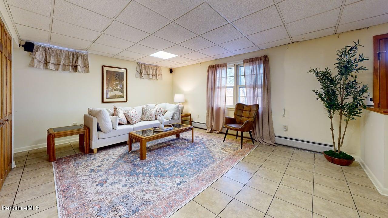 612 East New Lenox Road Pittsfield, MA 01201 - Photo 29 of 43 Inlaw Liv 5