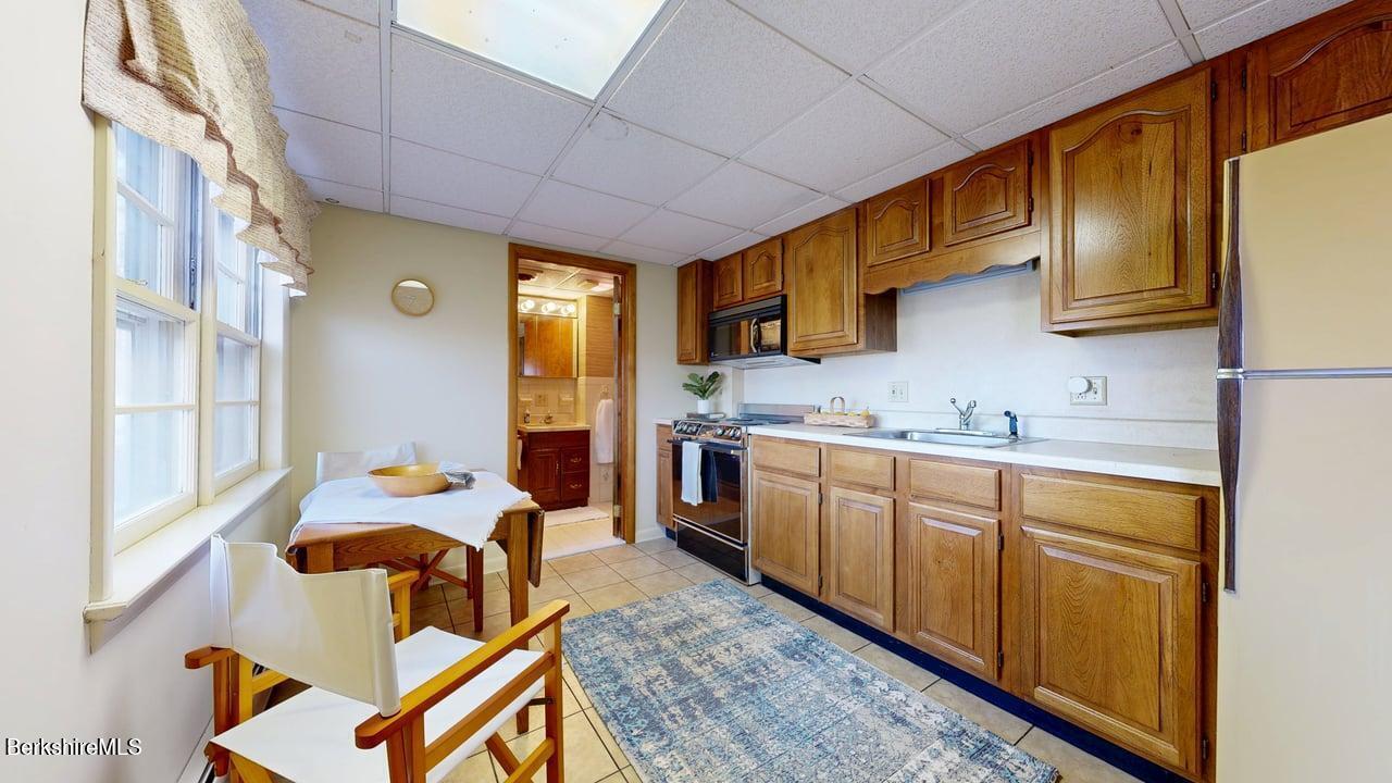 612 East New Lenox Road Pittsfield, MA 01201 - Photo 32 of 43 Inlaw Kit 2