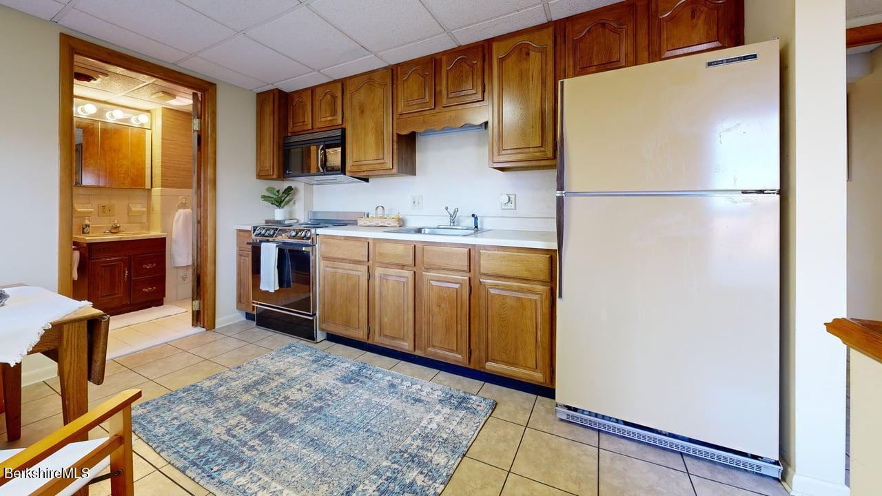 612 East New Lenox Road Pittsfield, MA 01201 - Photo 33 of 43 Inlaw Kit 6