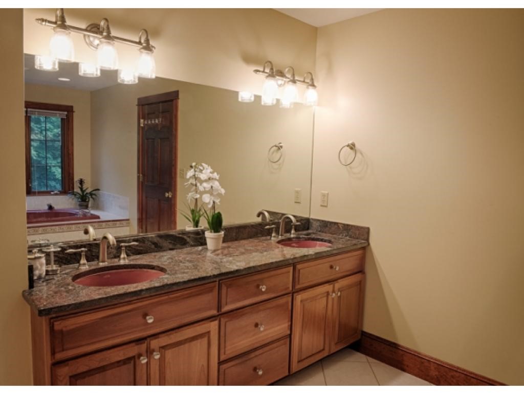 261 Chapman Road Keene, NH 03431 - Photo 20 of 33