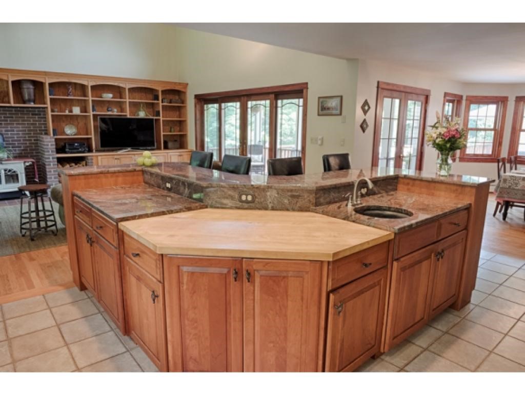 261 Chapman Road Keene, NH 03431 - Photo 6 of 33
