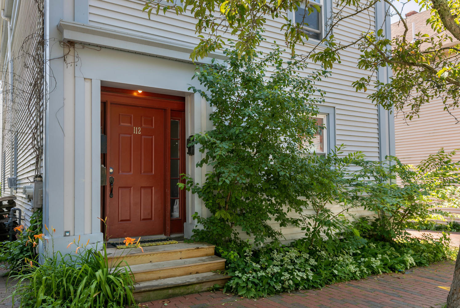 112 Salem Street Portland, ME 04102 - Photo 4 of 29 112 Salem St Portland ME 04102-large-004