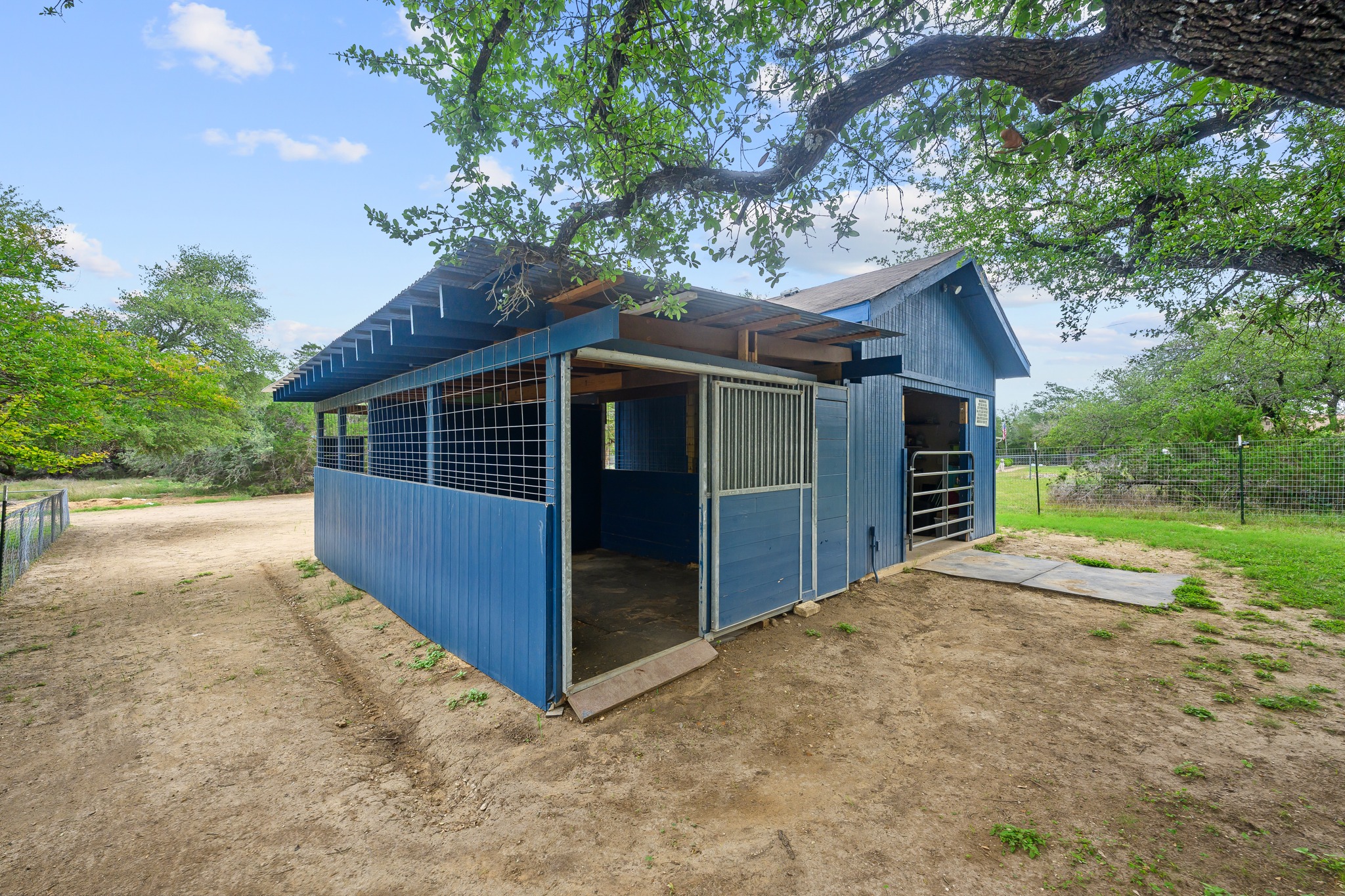 2110 Spring Valley Drive Dripping Springs, TX 78620 - Photo 38 of 40