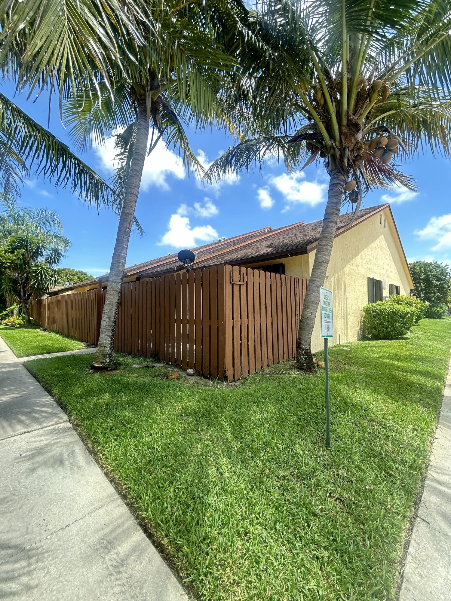391 Springdale Circle Palm Springs, FL 33461 - Photo 1 of 22 4A751829-BB40-405F-A9C4-C4241E014B6F