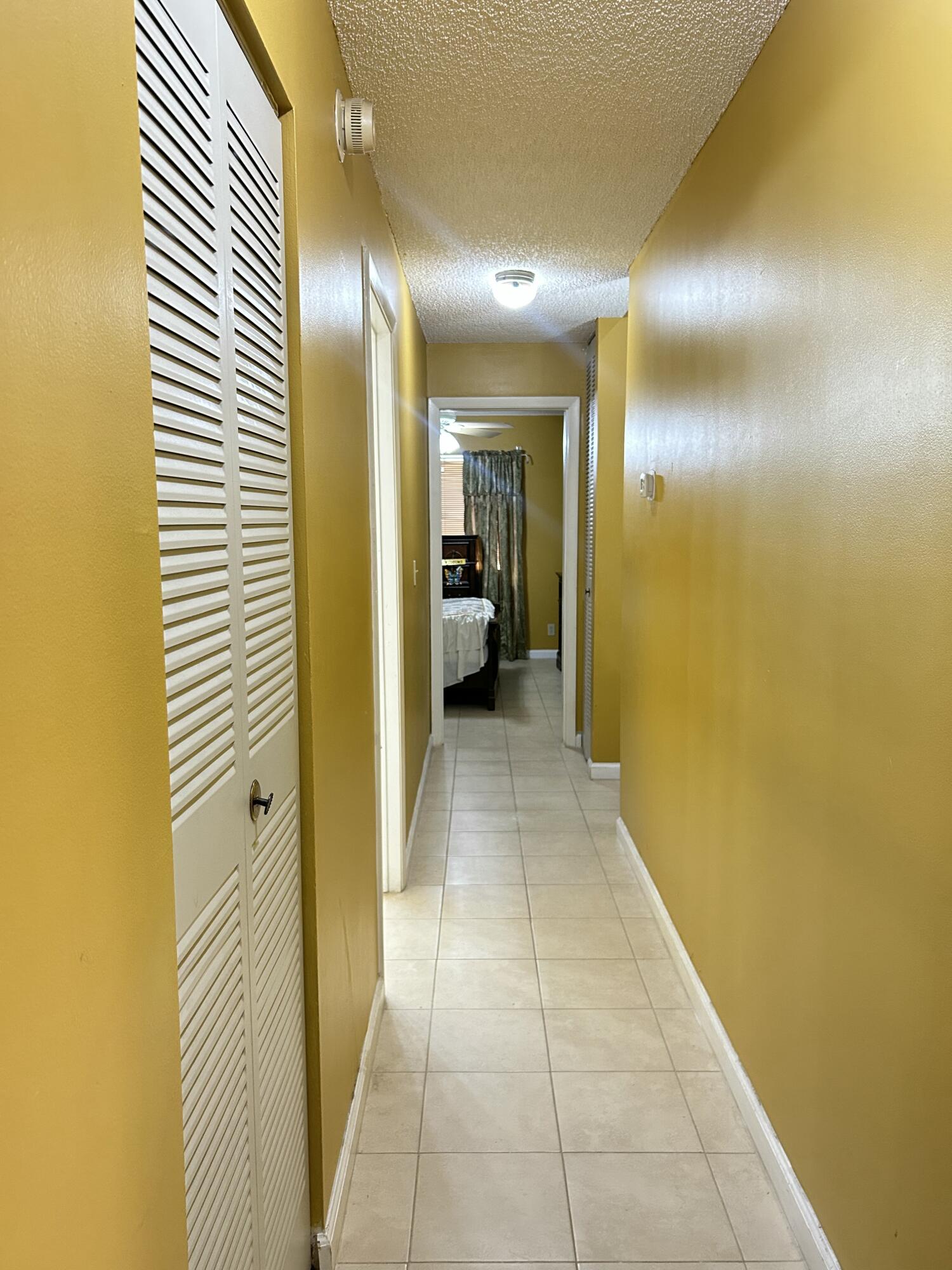 391 Springdale Circle Palm Springs, FL 33461 - Photo 21 of 22 411D9EA6-B20D-44E0-8B50-9F862065DFCC
