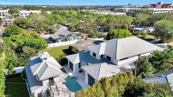 $15,000 | 739 5th Avenue North, Naples, FL 34102