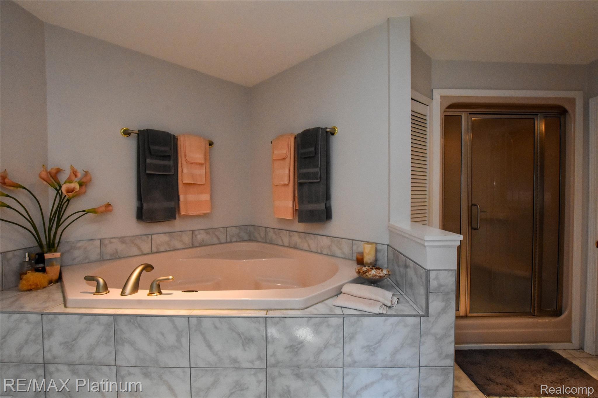 5160 Fenton Road Fenton, MI 48430 - Photo 48 of 68 DSC_9964.jpg