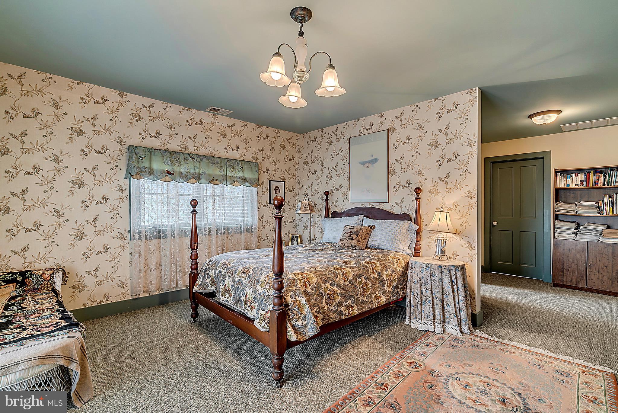 2283 Leeds Manor Road Markham, VA 22643 - Photo 33 of 45 Private Guest Quarters with Full Bathroom