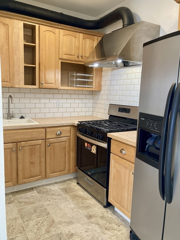49 Linden Street, Unit 2 Fall River, MA 02720 - Photo 6 of 19