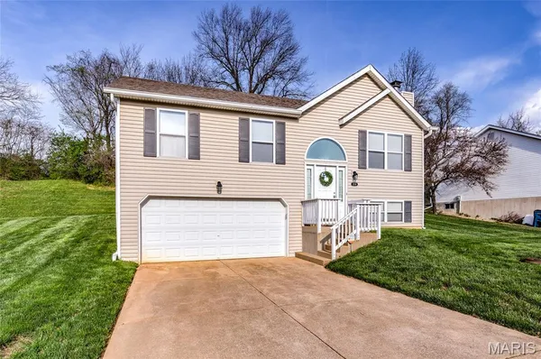 $225,000 | 12539 Early Morning Drive, Florissant, MO 63033