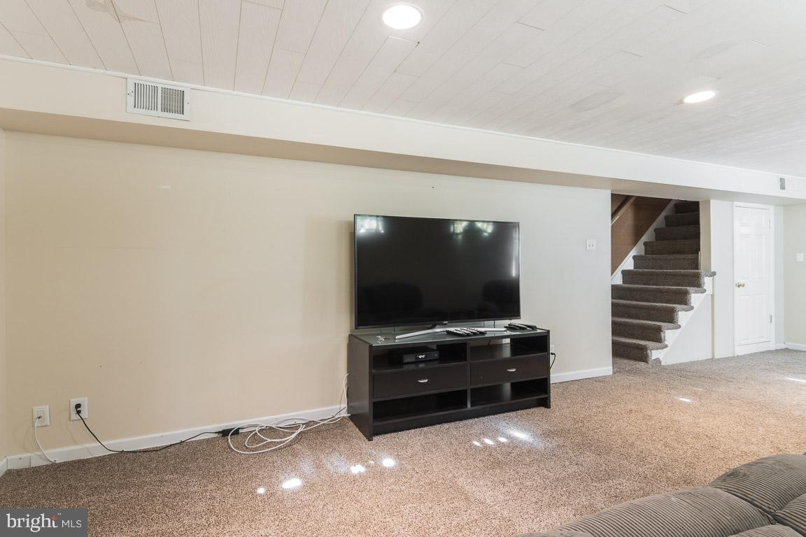 9907 Marilynn Road Perry Hall, MD 21128 - Photo 36 of 50 Newer Carpet