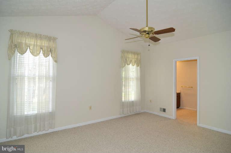 31 Bryants Nursery Road Silver Spring, MD 20905 - Photo 15 of 28 Bedroom (Master)