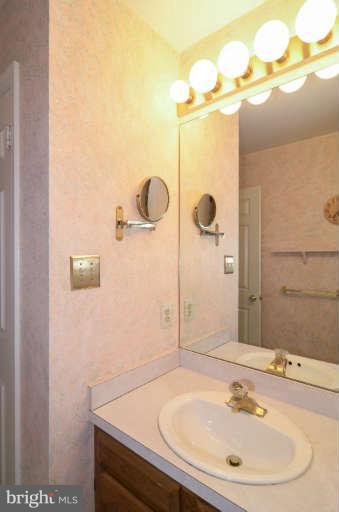 31 Bryants Nursery Road Silver Spring, MD 20905 - Photo 21 of 28 Bath