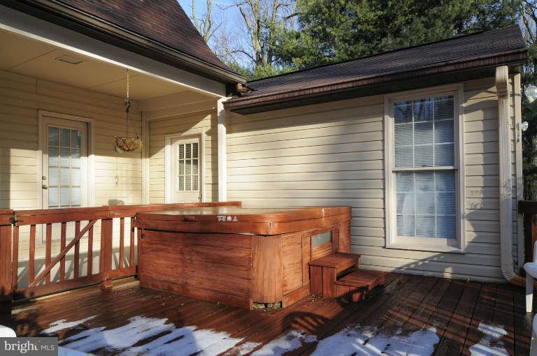 31 Bryants Nursery Road Silver Spring, MD 20905 - Photo 25 of 28 Outdoor Hot Tub