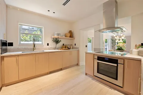 $2,850,000 | 725 Northeast 76th Street, Miami, FL 33138