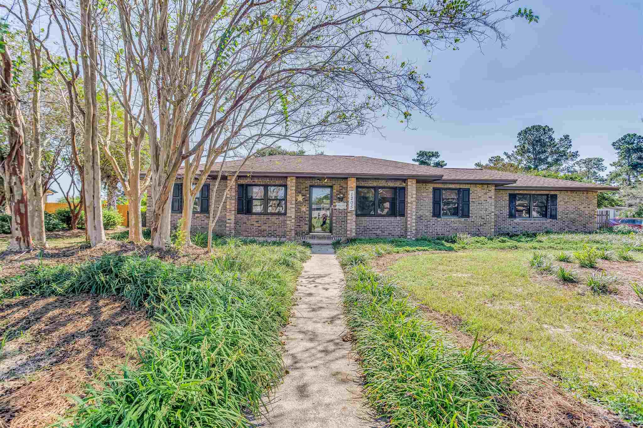 1205 Palisade Road Pensacola, FL 32504 - Photo 1 of 37 Gallery Image 1