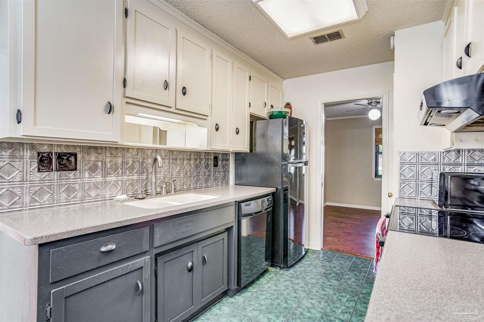 1205 Palisade Road Pensacola, FL 32504 - Photo 16 of 37 Gallery Image 16