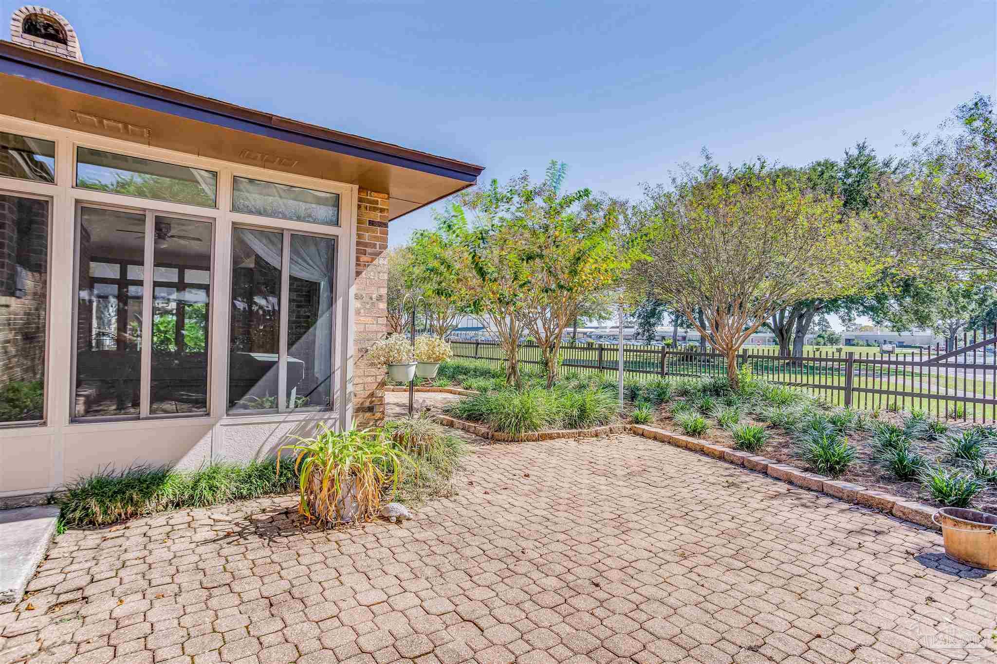 1205 Palisade Road Pensacola, FL 32504 - Photo 5 of 37 Gallery Image 5