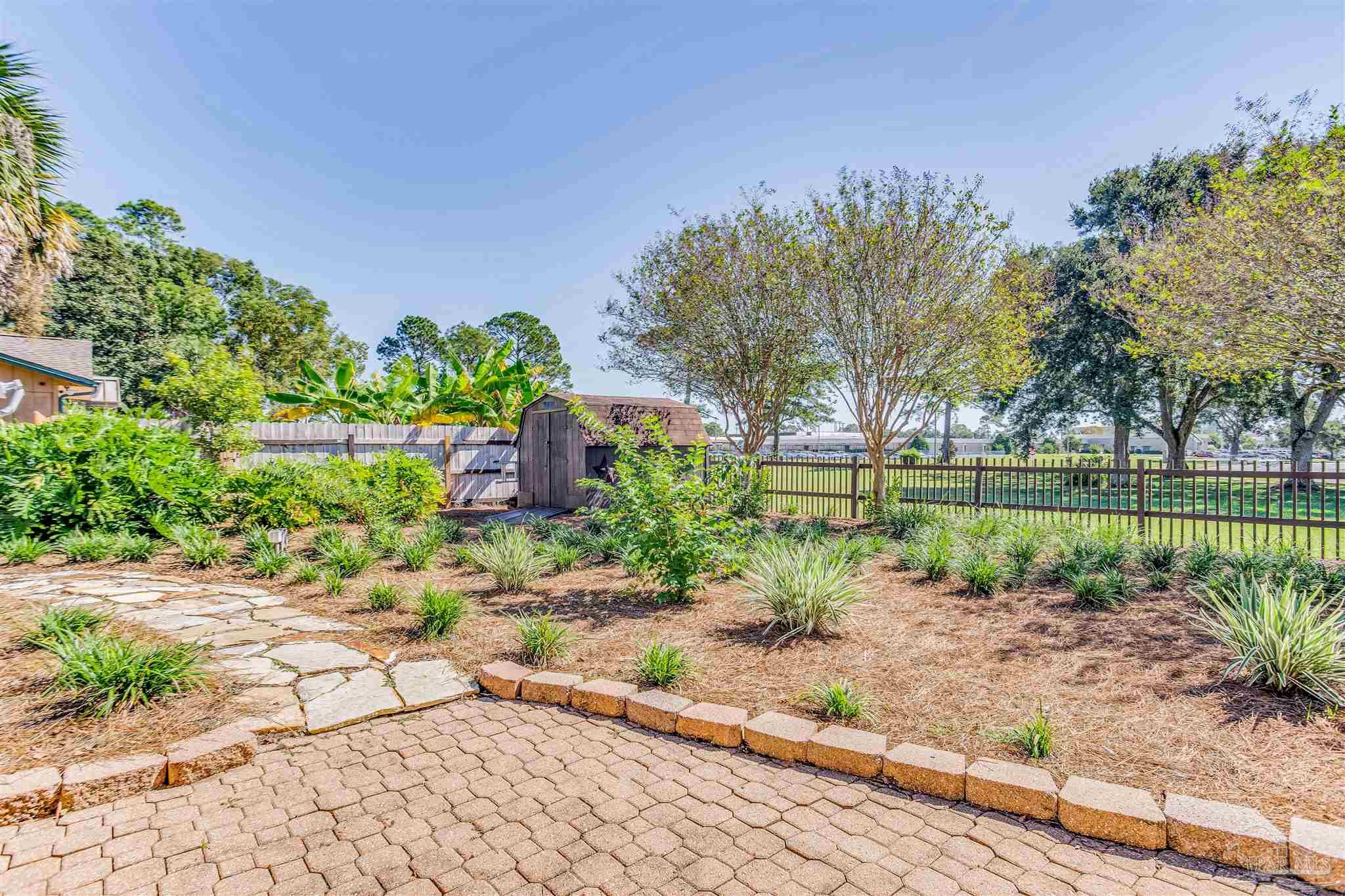 1205 Palisade Road Pensacola, FL 32504 - Photo 10 of 37 Gallery Image 10