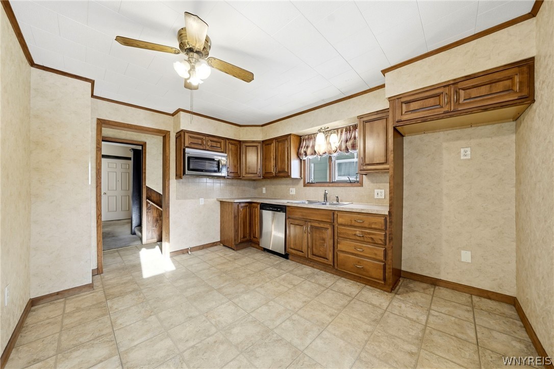 65 Hammerschmidt Avenue Buffalo, NY 14210 - Photo 12 of 30 Kitchen