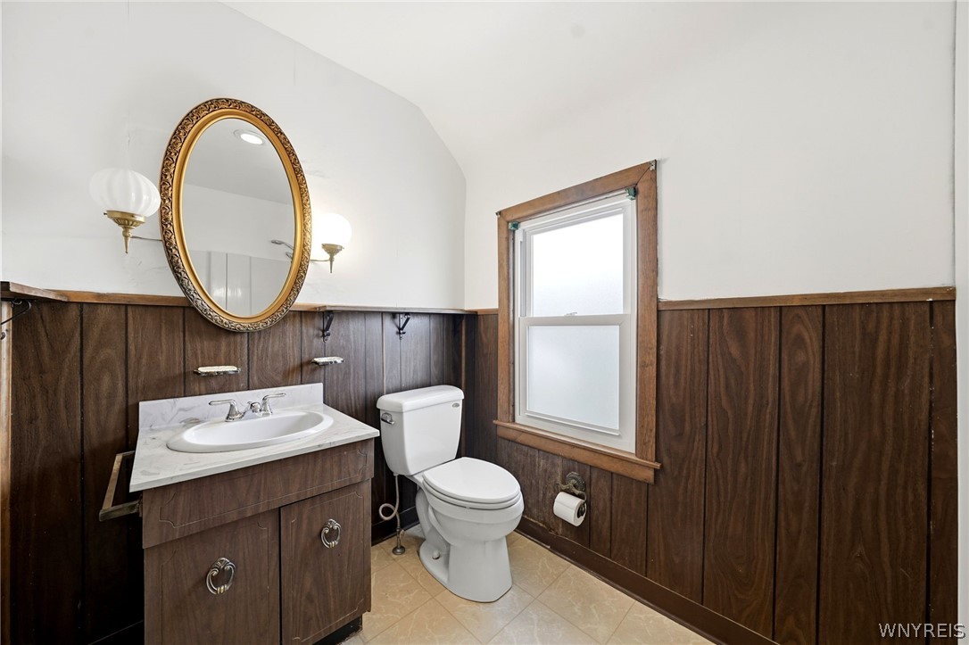 65 Hammerschmidt Avenue Buffalo, NY 14210 - Photo 24 of 30 Bathroom