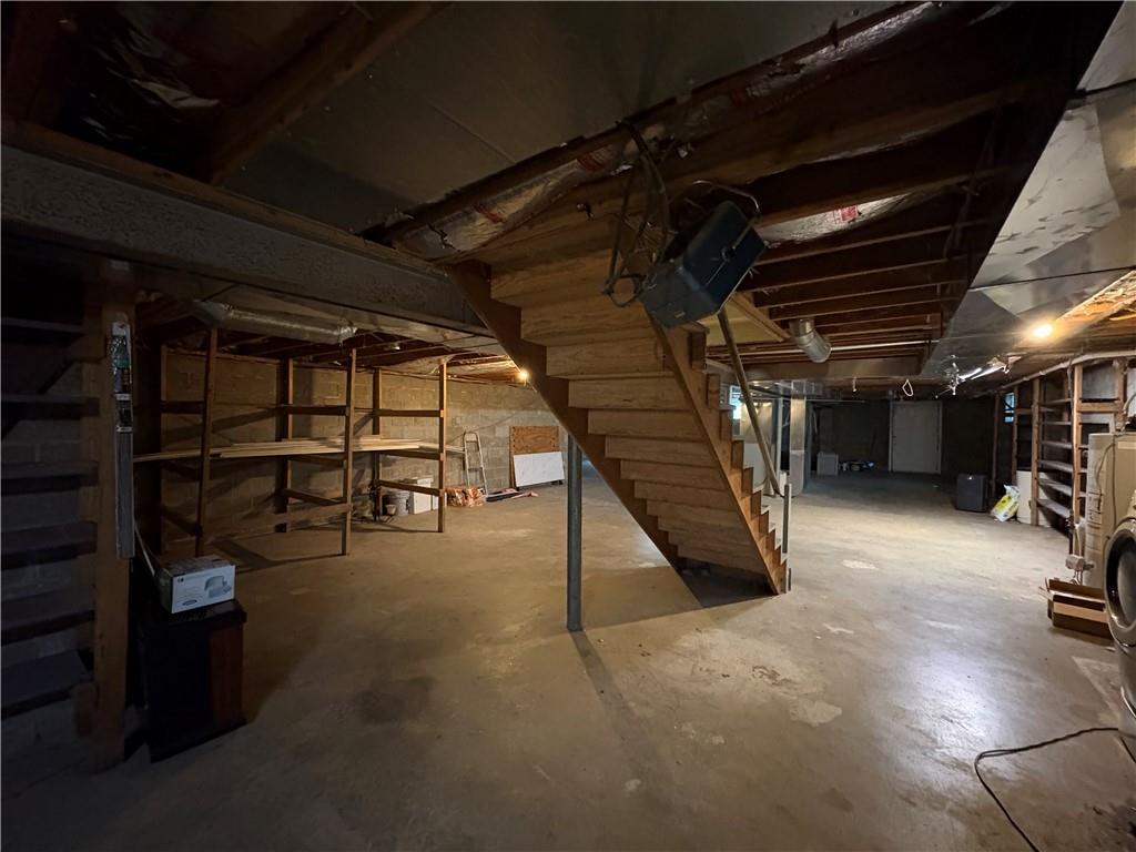 320 Cherry Hill Road Greenville, PA 16125 - Photo 26 of 38 a view of empty room with wooden ceiling