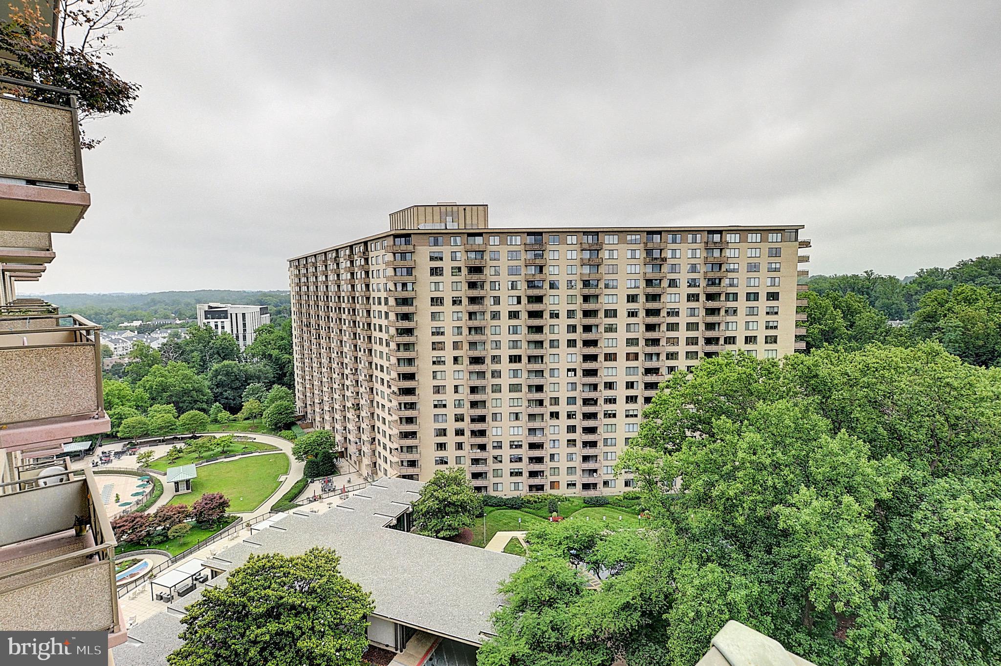 5225 Pooks Hill Road, Unit 1511N Bethesda, MD 20814 - Photo 13 of 33