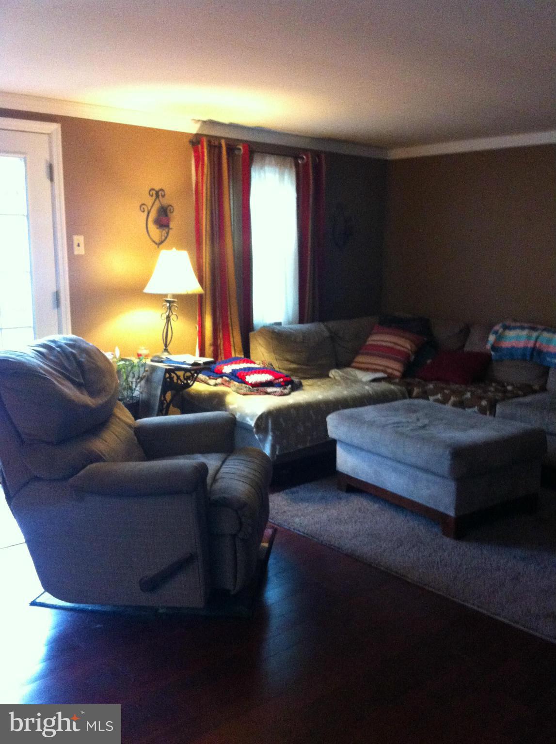 8138 Avis Mill Road Williamsport, MD 21795 - Photo 13 of 27 Family Room