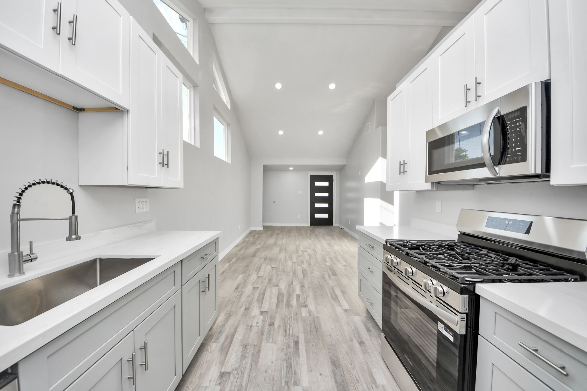 6201 Batterson Street Houston, TX 77026 - Photo 13 of 49
