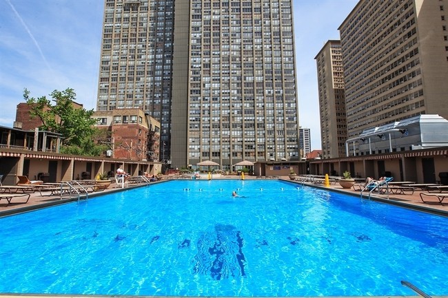 655 West Irving Park Road, Unit 1609 Chicago, IL 60613 - Photo 17 of 27 Gallery Image 17