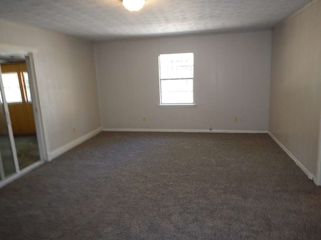 3614 Cosby Street Houston, TX 77021 - Photo 14 of 16 an empty room with a window