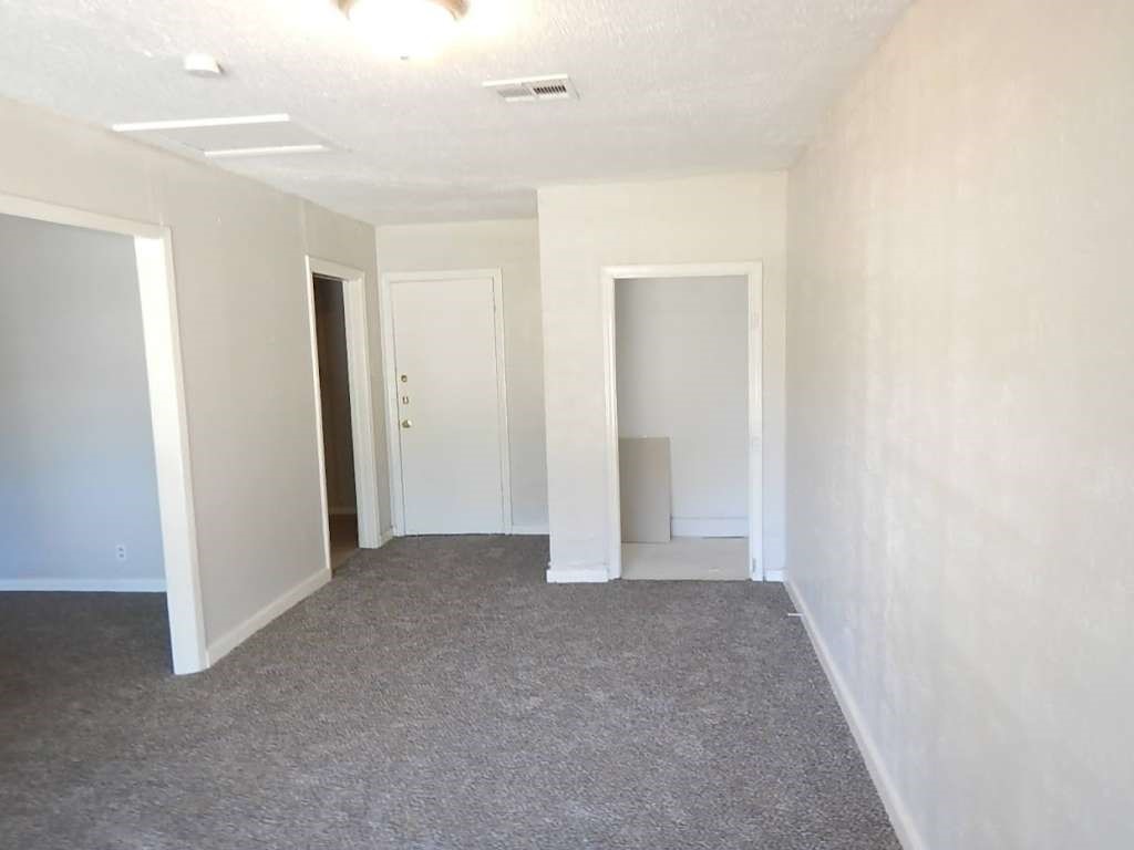 3614 Cosby Street Houston, TX 77021 - Photo 6 of 16 a view of an empty room