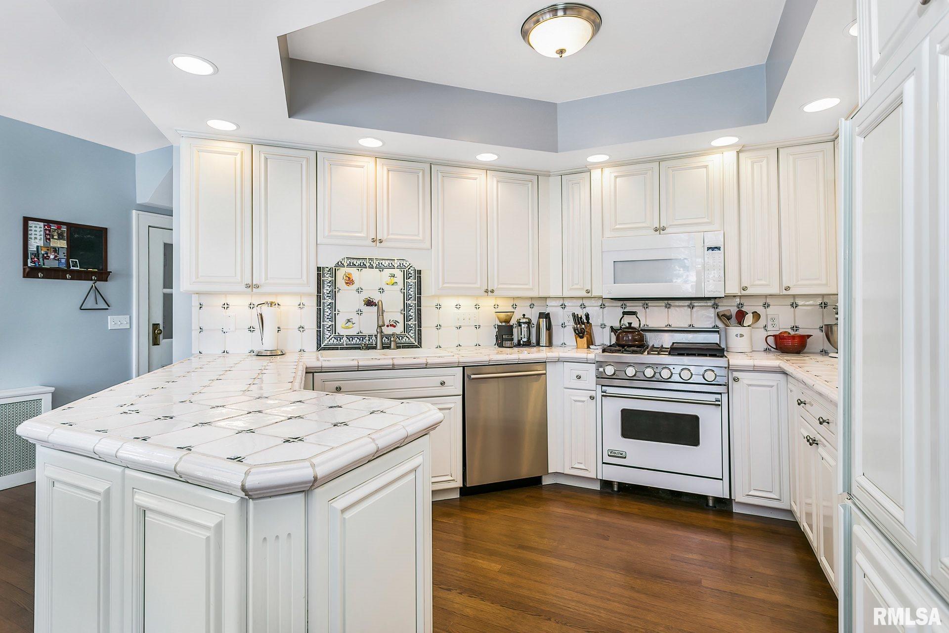 118 Forest Road Davenport, IA 52803 - Photo 15 of 40 Gallery Image 15