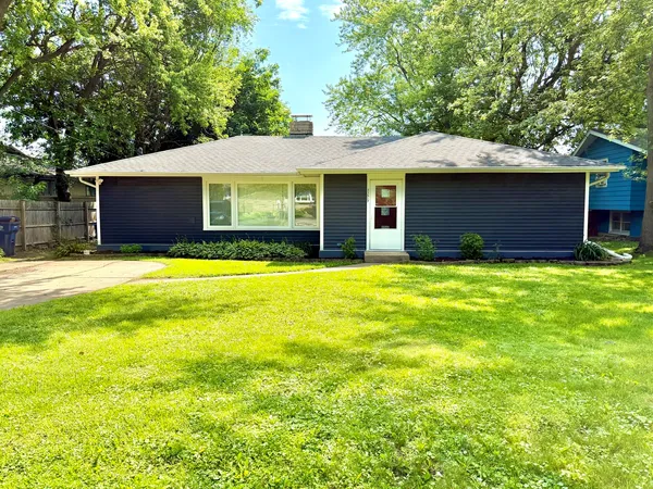 $2,800 | 33517 North Greentree Road, Grayslake, IL 60030