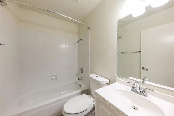 $2,075 | 7008 West Canterbury Drive, Peoria, AZ 85345