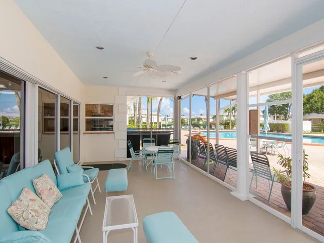 $1,850 | 655 West Lake Jasmine Circle, Unit 207, Vero Beach, FL 32962