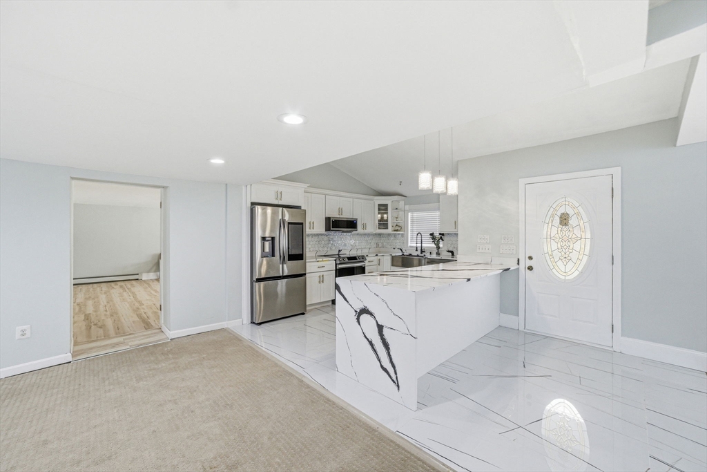 222 East Main Street Georgetown, MA 01833 - Photo 5 of 36