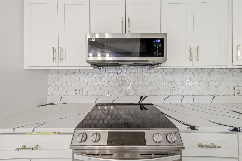 222 East Main Street Georgetown, MA 01833 - Photo 6 of 36