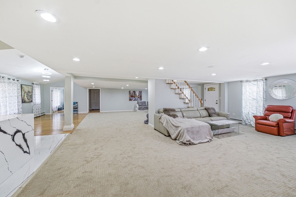 222 East Main Street Georgetown, MA 01833 - Photo 9 of 36