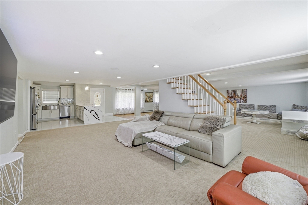 222 East Main Street Georgetown, MA 01833 - Photo 10 of 36