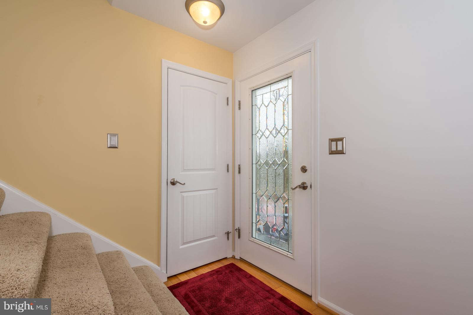 555 Blue Lake Road Denver, PA 17517 - Photo 3 of 35 Foyer
