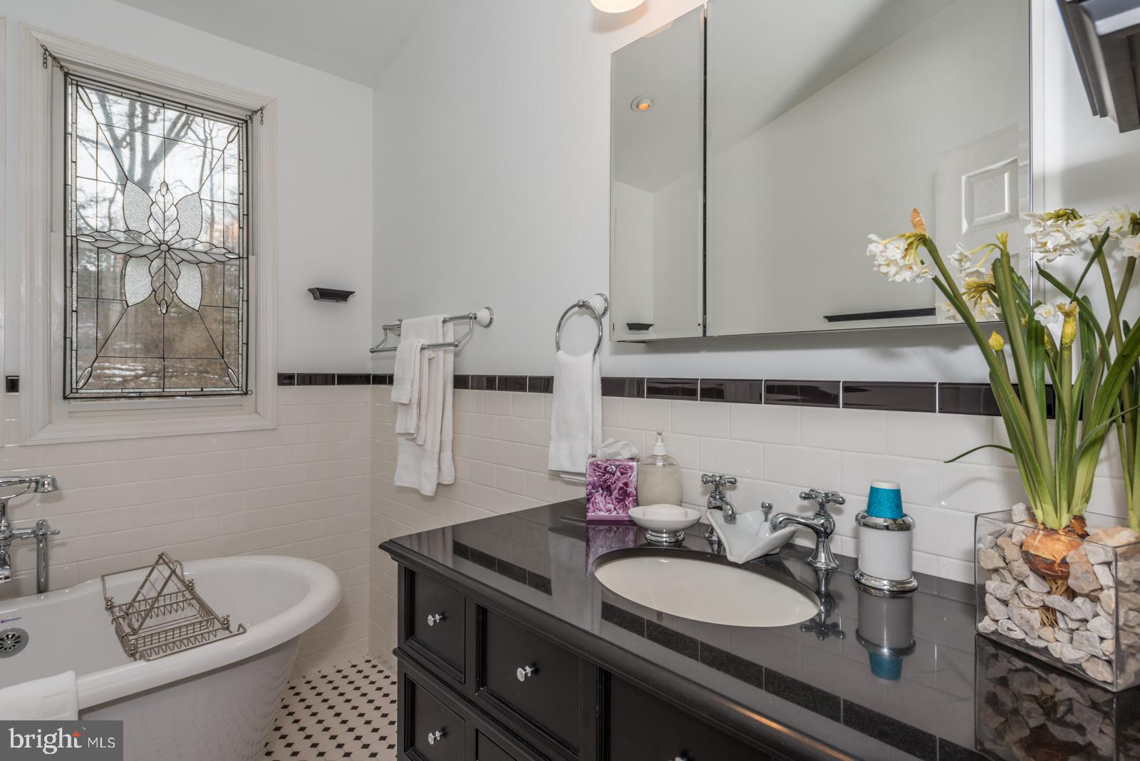 555 Blue Lake Road Denver, PA 17517 - Photo 22 of 35 Full Bath