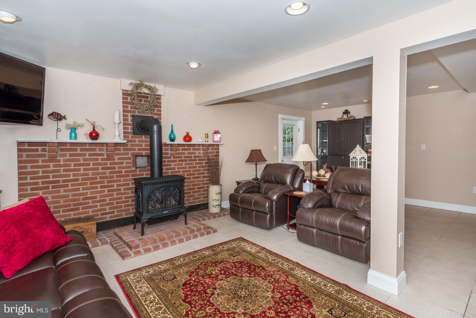 555 Blue Lake Road Denver, PA 17517 - Photo 25 of 35 V2