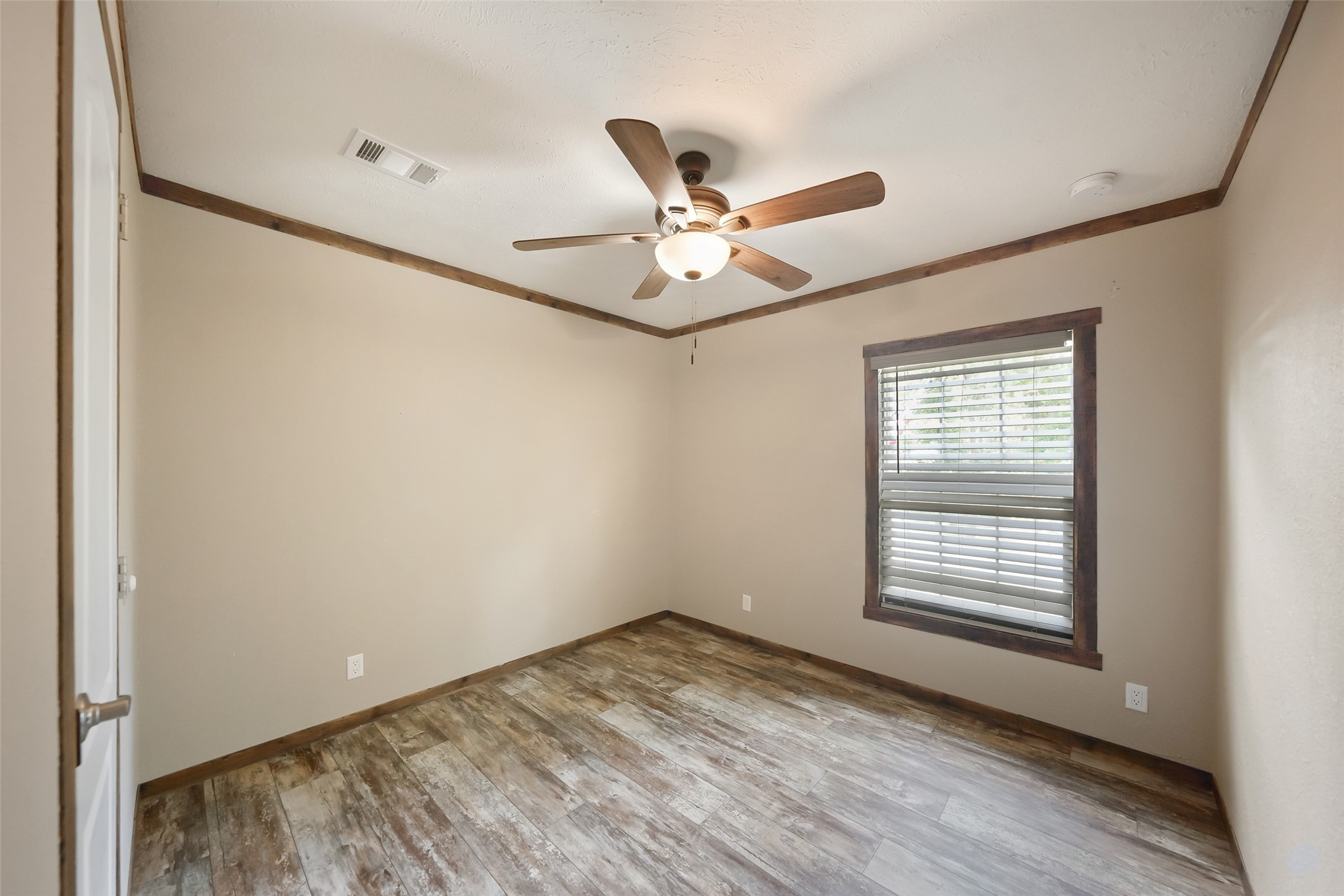 577 Winding River Road South Oakhurst, TX 77359 - Photo 21 of 44 Bedroom 3