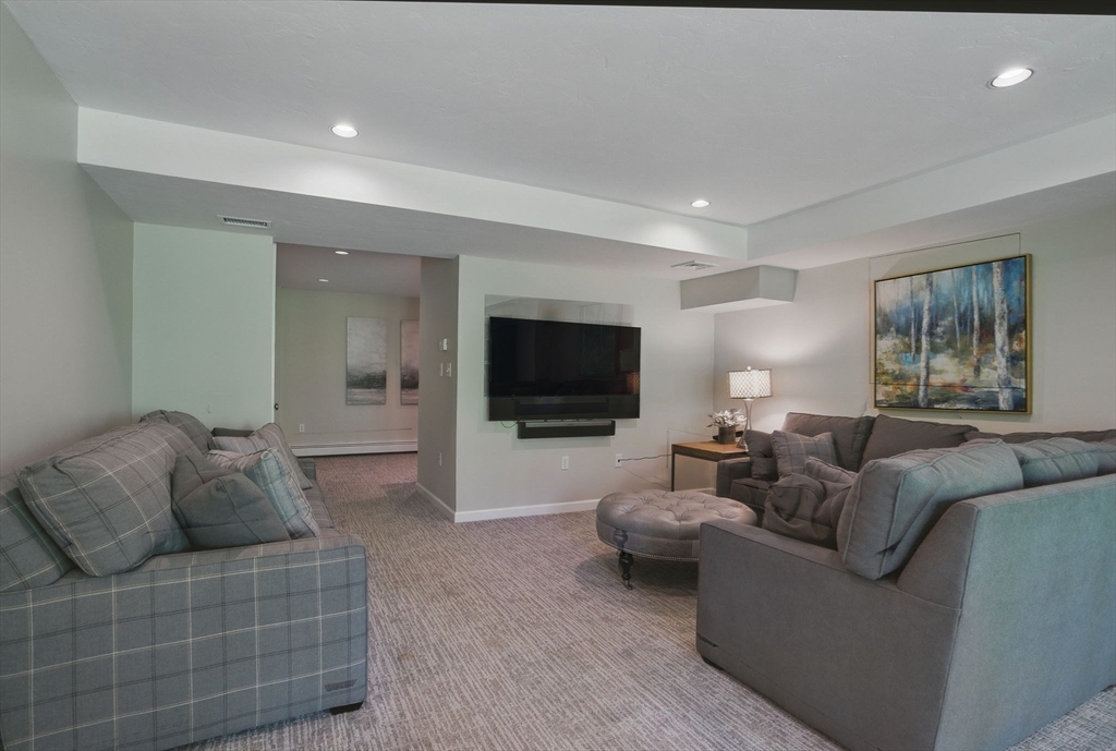 11 Edgehill Road Hopkinton, MA 01748 - Photo 33 of 41 Gallery Image 33