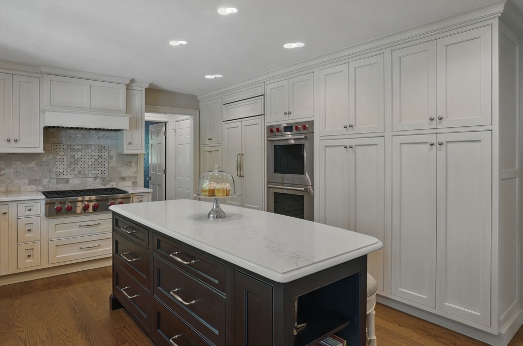 11 Edgehill Road Hopkinton, MA 01748 - Photo 9 of 41 Gallery Image 9
