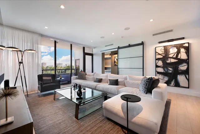 $3,150,000 | 30 Isle Of Venice Drive, Unit PH3, Fort Lauderdale, FL 33301