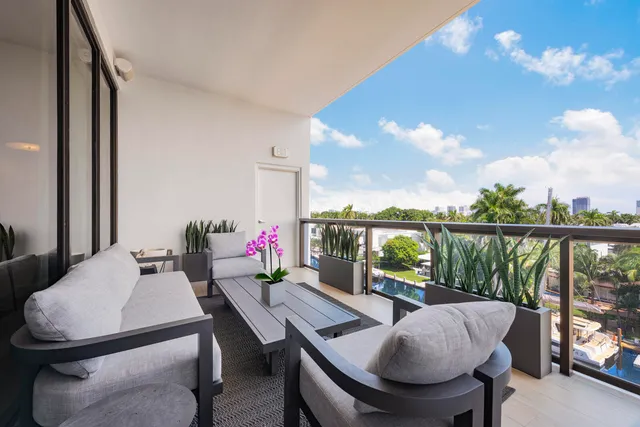 $3,150,000 | 30 Isle Of Venice Drive, Unit PH3, Fort Lauderdale, FL 33301